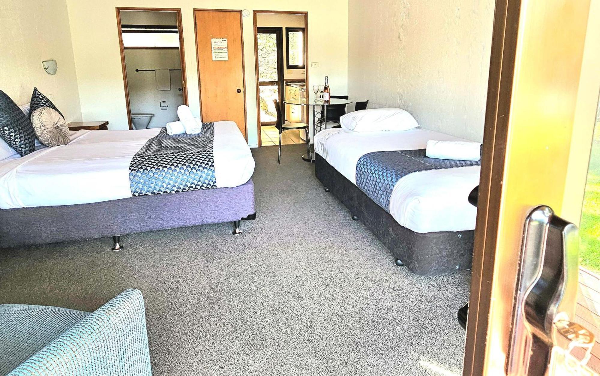 Haruru Falls Motel & Conference Centre 派西亚 外观 照片