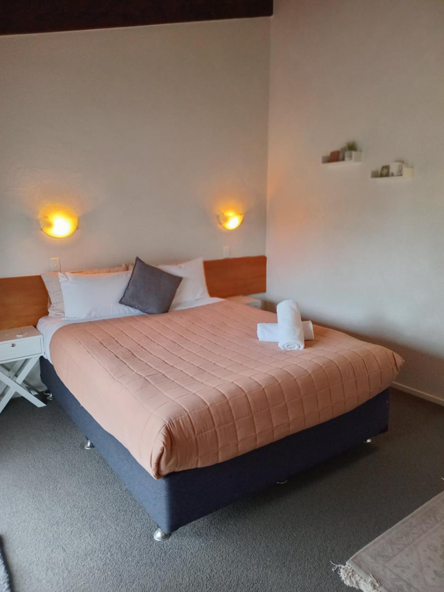 Haruru Falls Motel & Conference Centre 派西亚 外观 照片